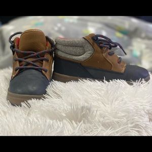 Oshkosh     Size:12 Toddler     Color: Navy Blue, Grey & Brown